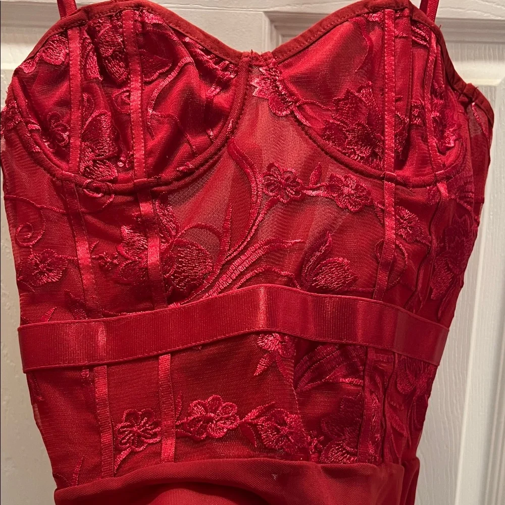 NWT Lulu's Deep Red Lace Bodysuit - Picture 6 of 10